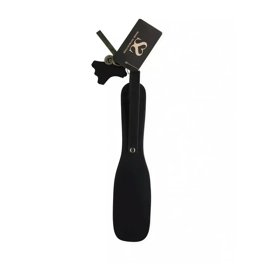 Classic black paddle with a smooth surface and a hanging tag, featuring a loop for easy grip.